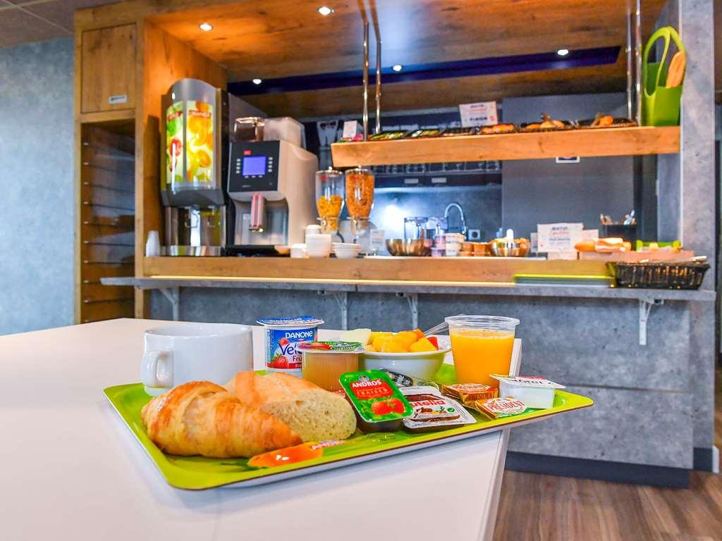Ibis Budget Saint Lo Esterno foto